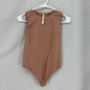 Babaton by Aritzia Sleeveless Bodysuit Large Brown Tan Crew Neck Snap Closure